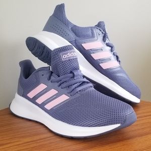 NWT ADIDAS WOMENS SNEAKERS